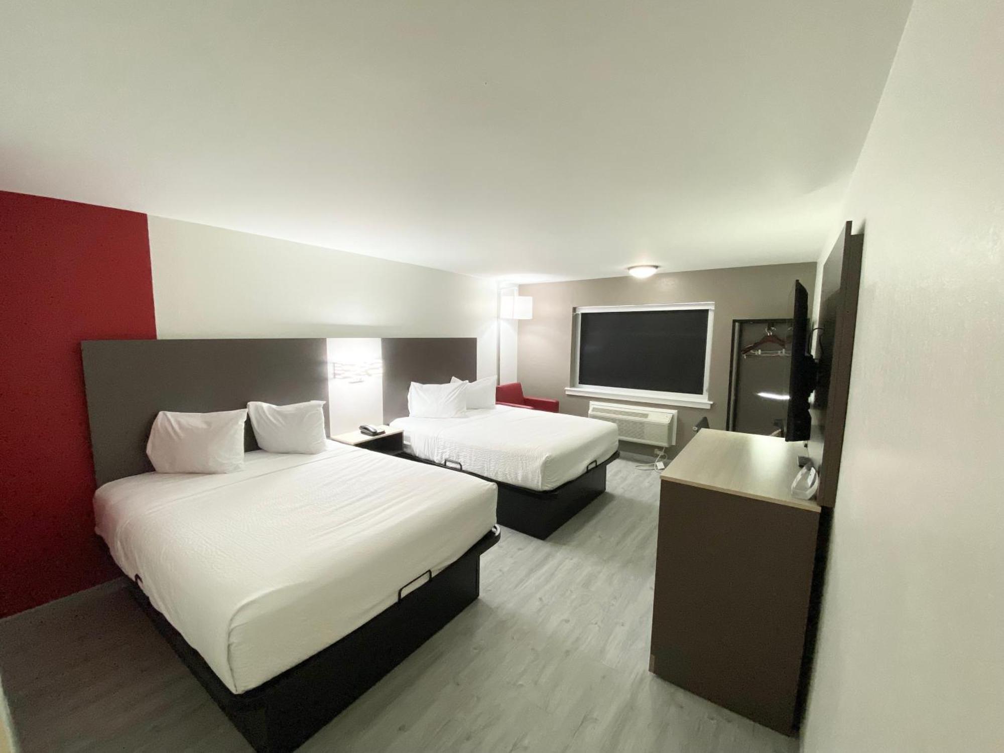Ramada By Wyndham Tuscaloosa Exterior foto